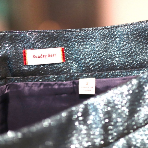 Aritzia Green Glitter Pleated Skirt Size 2 NWT - Picture 4 of 11